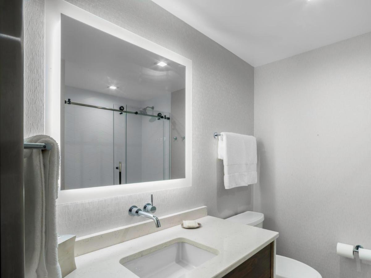 Voco Niagara Falls - The Cadence By Ihg Exterior foto Bathroom