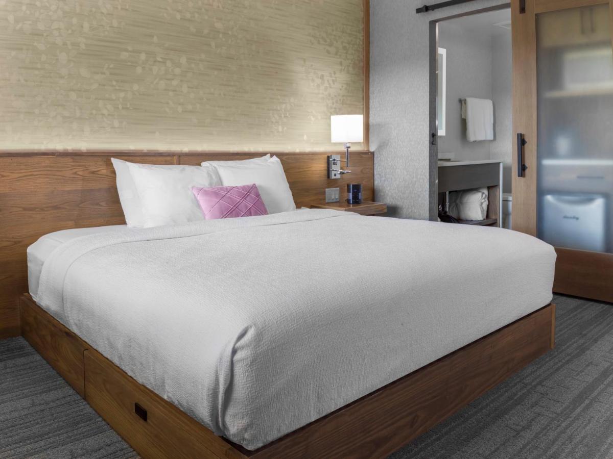 Voco Niagara Falls - The Cadence By Ihg Exterior foto A bedroom at the Hotel Zags